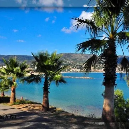 Studio Familial A 350m De La Plage Avec Balcon Et Parking Prive A - Fr-1-251-809 Apartmán