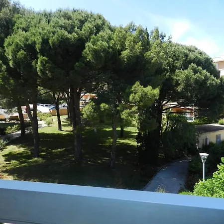 Studio Familial A 350m De La Plage Avec Balcon Et Parking Prive A - Fr-1-251-809 Apartmán